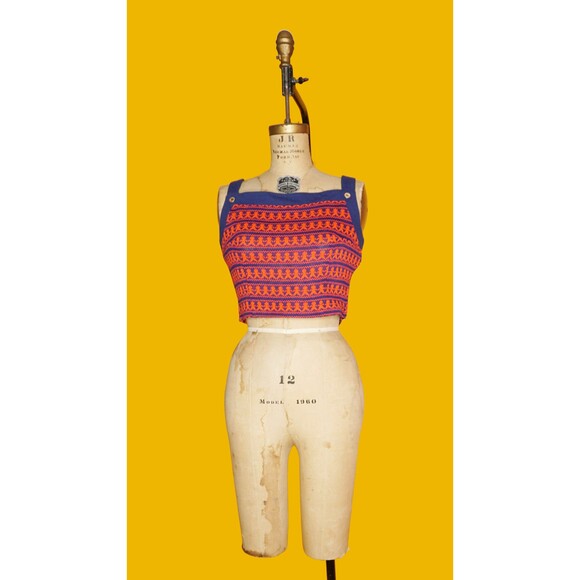 1960s-1970s LANZ People Print Crop Top NOVELTY KISTCH Blue & Red Blouse. XS - Picture 4 of 10